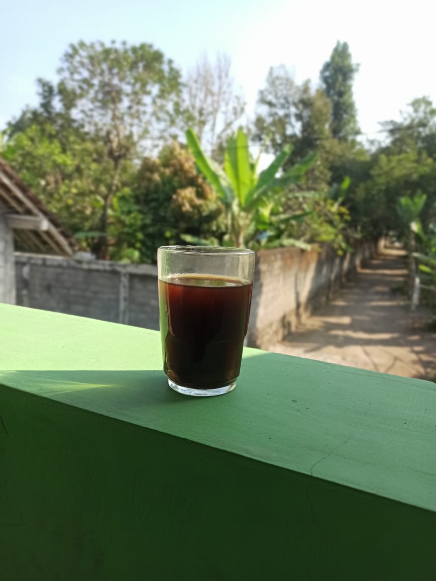 mantanKW1's tweet photo. Jangan mengejar burung yang masih ingin terbang bebas.. https://t.co/EAMEsXZbwI