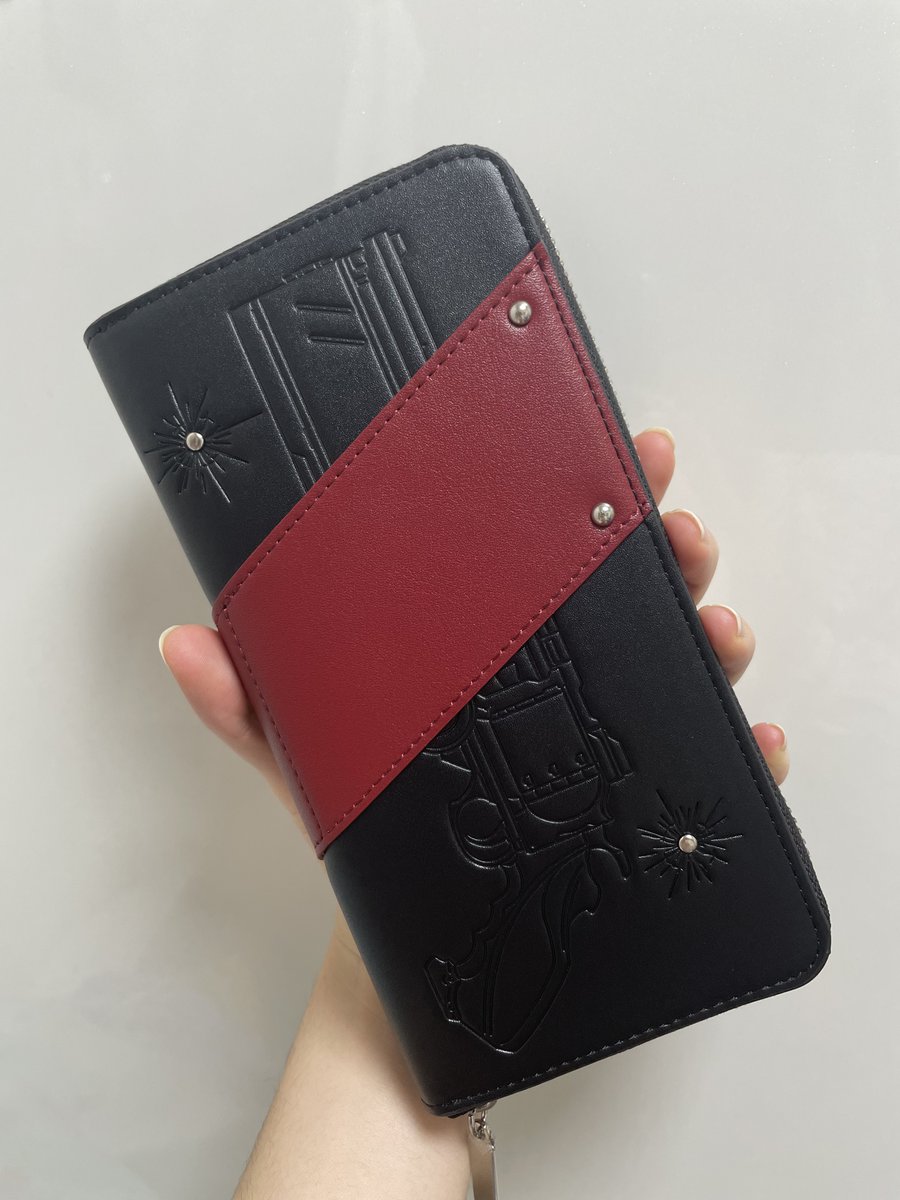 지갑이 도착했어요
매우 거대하다