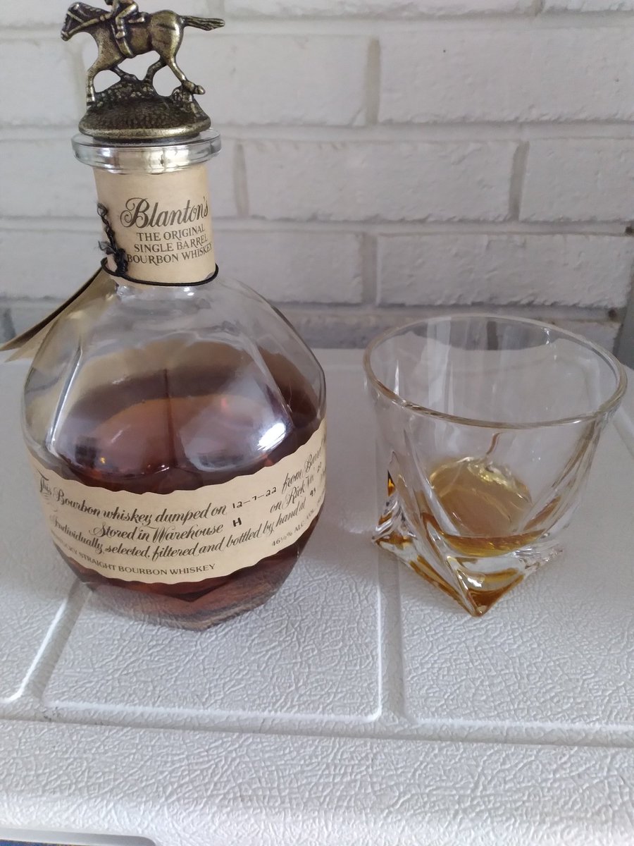 BourbonBeards's tweet photo. Random @BlantonsBourbon post.... that is all.

#whisky #bourbon https://t.co/PJadUL3TZI