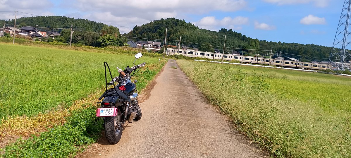 kiabuno31's tweet photo. まさか自分がマグナフィフティのオーナーに
なるなんて夢にも思わなかったな
50ccとは思えないフォルムでカッコいい～☺
古いバイクだから大事に労わって乗らなきゃ
#マグナ50 #マグナフィフティ #50cc #マニュアル車 https://t.co/jMyMsR1AqB