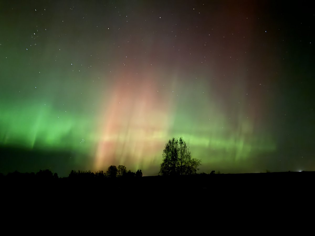 JASPhoto5's tweet photo. Northern Lights 3 #JASPhoto https://t.co/hGY1aN8psm