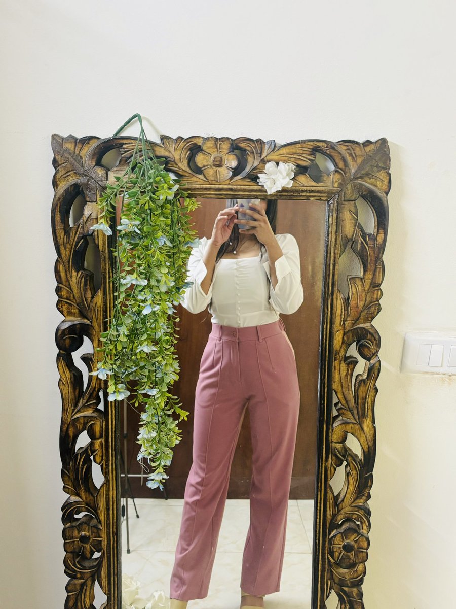 Moni_P_7's tweet image. All set for the day

#OfficeFit #Formals