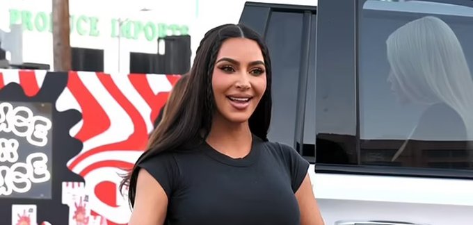 Kim Kardashian Stuns in a Tiny Black T-Shirt as She and Khloé Join BJ Novak at ChainFEST LA