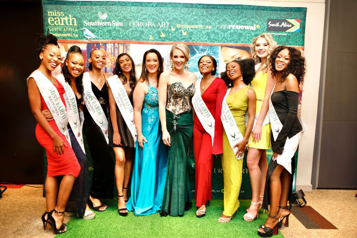 missearth_sa's tweet image. Catch our beauties on #TheMorningShowSA @etv After the 7.30 am news right now 🌿🙏🏽👑 @ChangeAgentSA @EllaBellaLeite