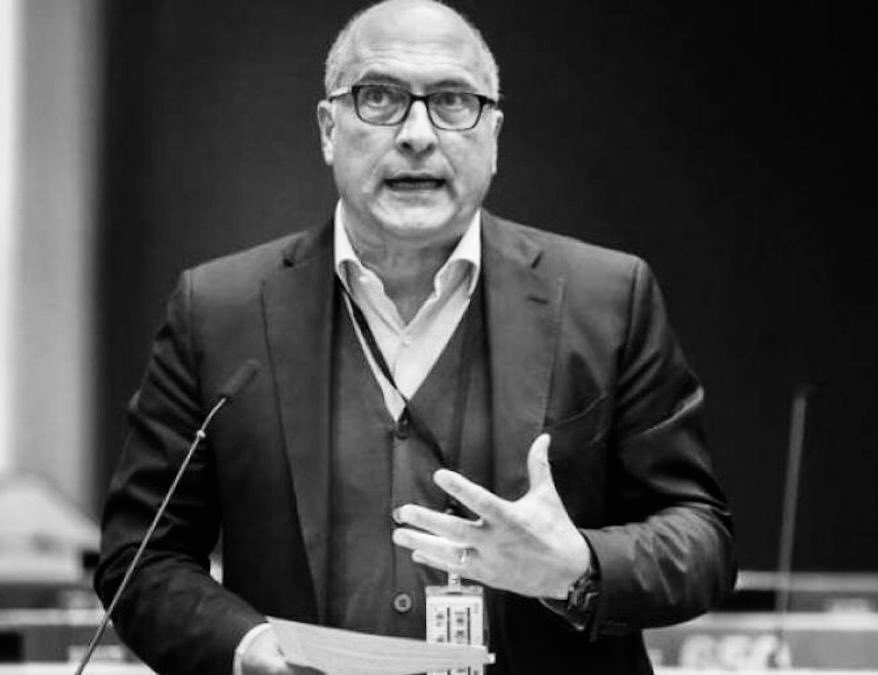 #POV politic of view tutti lunedì alle 8,15 con  Andrea Cozzolino in diretta dalle 7,30 alle 9,00 su Radio Napoli Centrale  (DAB,YouTube, Facebook, X, Instagram) e su TV Luna (canale 83 digitale terrestre e streaming su tvluna.it)