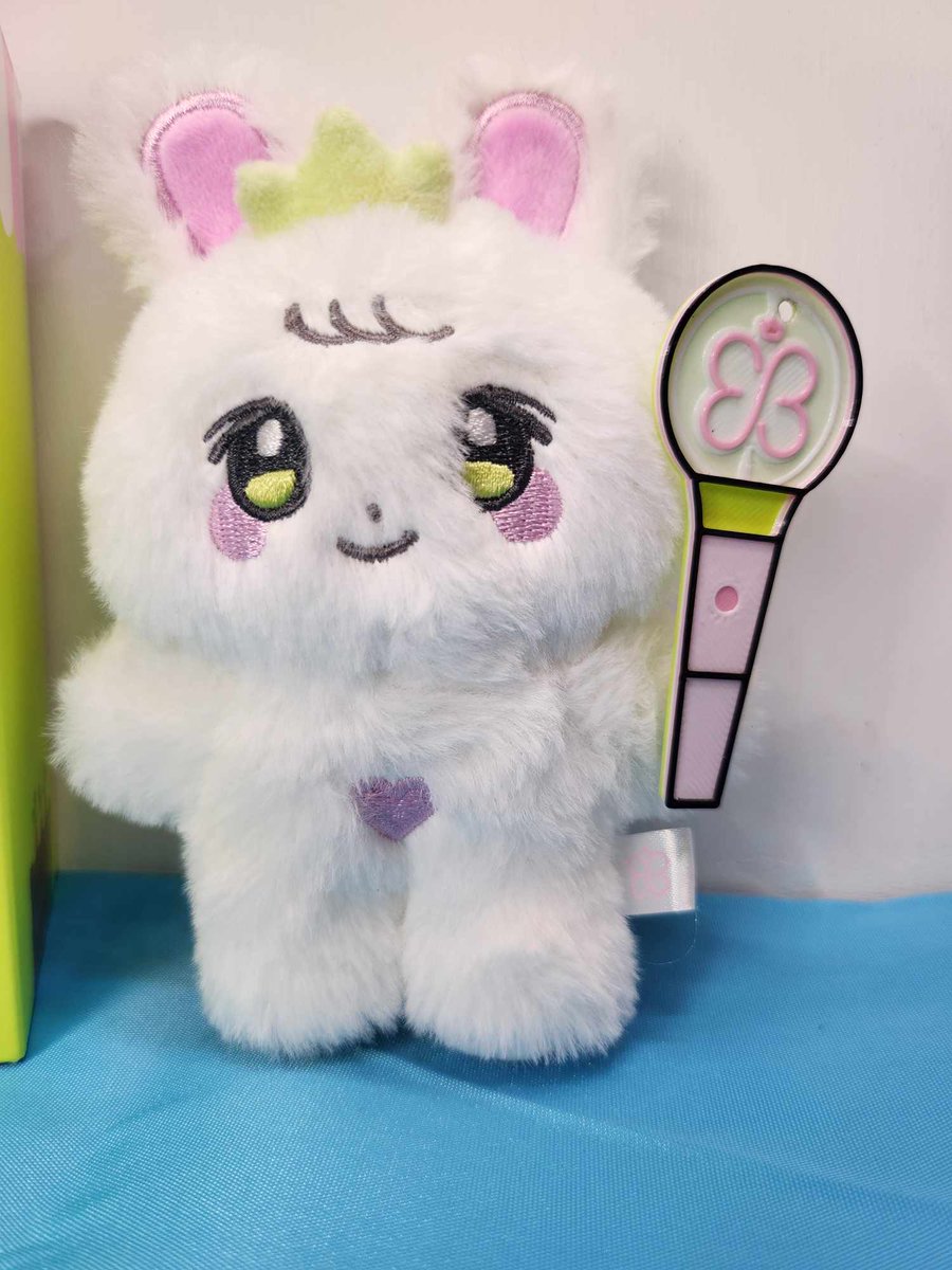 Bining He is very happy with his light stick.

Bining He loves you like we all love you <a href="/parkeunbinstaff/">박은빈 (PARK EUN-BIN)</a> 

#Bingo 
#박은빈 
#parkeunbin 
#Bining
#cute 
#love