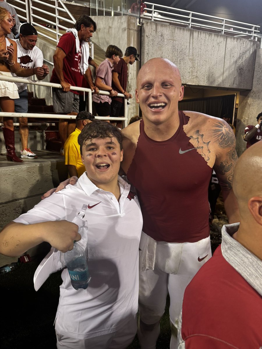 hamille87's tweet photo. @landonjackson40 you made my kids night last night - you’re his favorite! Congrats on the BIG win ❤️ 🐗 WPS https://t.co/BgM4ElsPN6