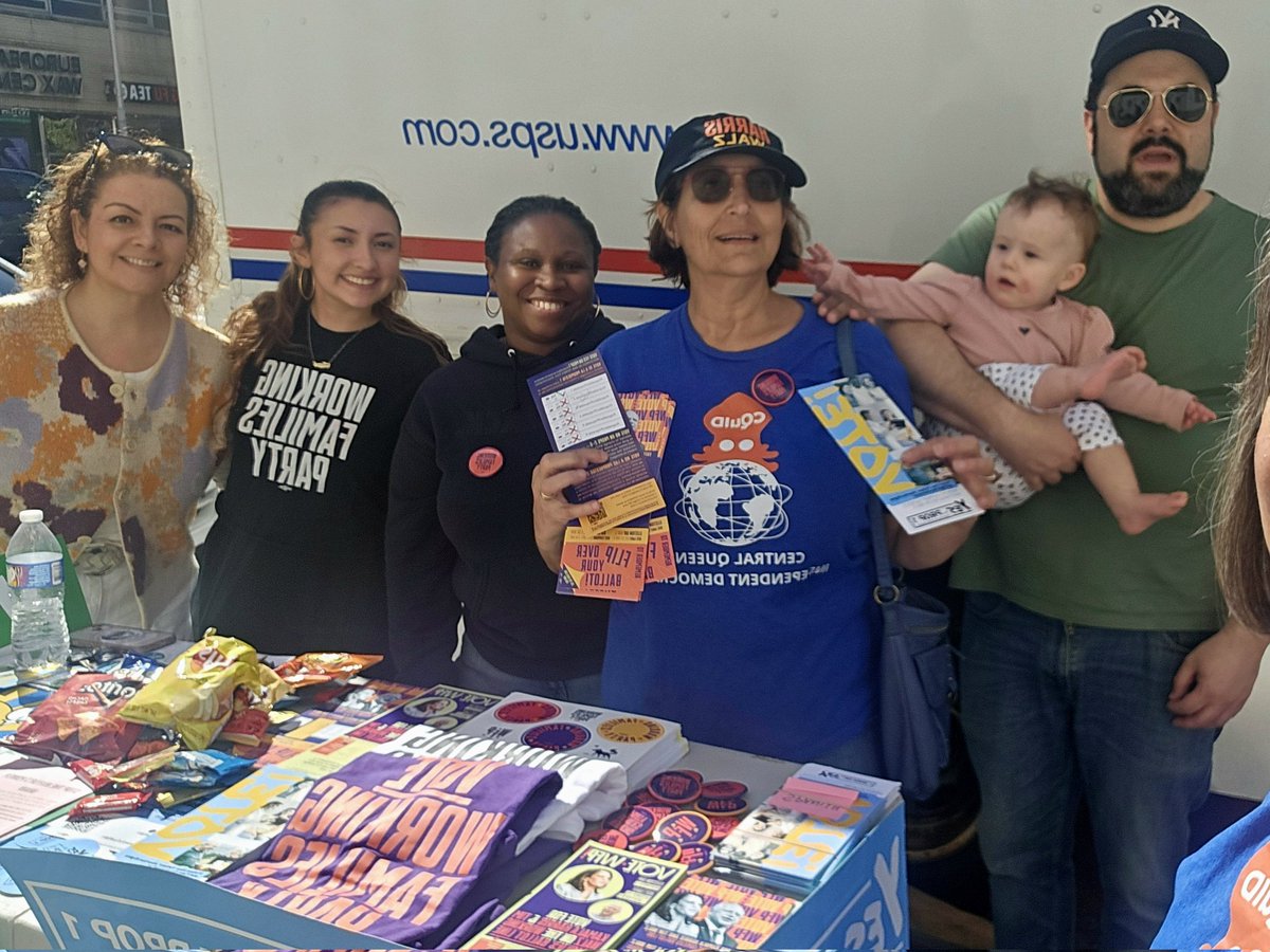 CQUID718's tweet photo. At the Forest Hills Greenmarket today, in coalition with @NYWFP &amp; @TeamAOC, our members reveled in convos with NYers--helping them to update/register to 🗳 &amp; urging they #VoteWFP for #HarrisWalz2024🥥🌴🇺🇸 + #FliptheBallot to vote #YesOnProp1 (and No on Props 2-6)! #BlueWave2024🌊 https://t.co/i6oXDa9bqM