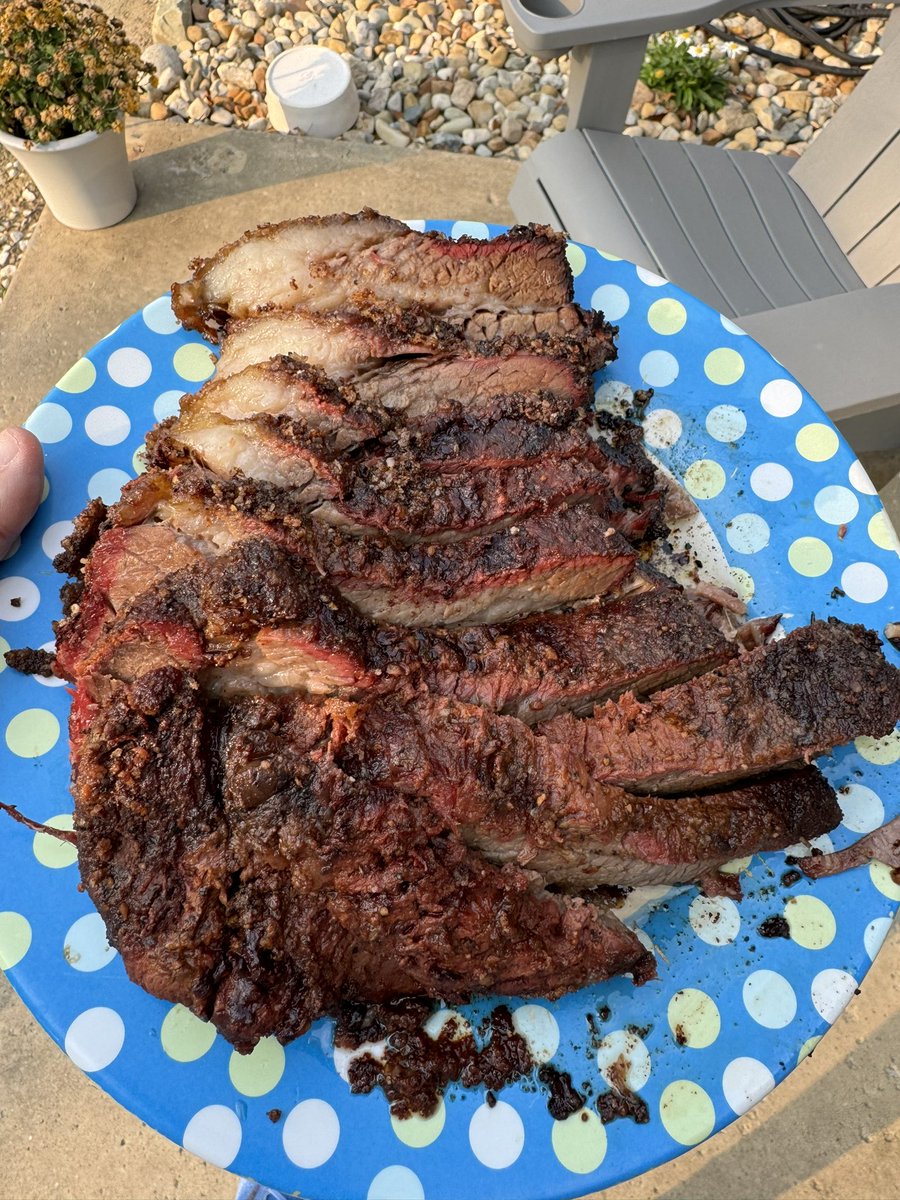 jgoose514's tweet image. Best brisket I’ve ever smoked. 🔥 #moist