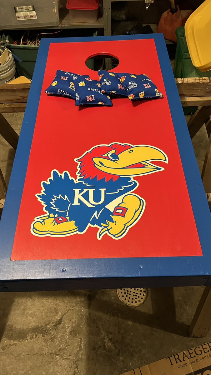 NanetteKraus's tweet photo. How Iโve spent the time waiting for Jayhawk ๐ to turn it around. ๐โค๏ธ๐ #notafairweatherfan #LetsGoJayhawks https://t.co/bekjcz1u5G