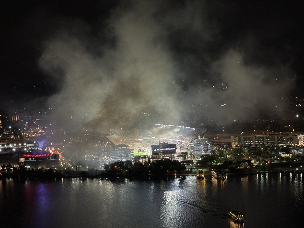 Yep, Snoop is definitely in #Pittsburgh tonight.