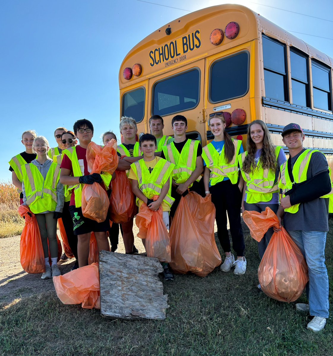 HofmannLynn's tweet photo. HPC Student Council and community service- highway pickup on Road C between miles 124-126. Thanks Jeff for mowing the ditches for us! @HPCSTORM https://t.co/5l9NcJ5LhN