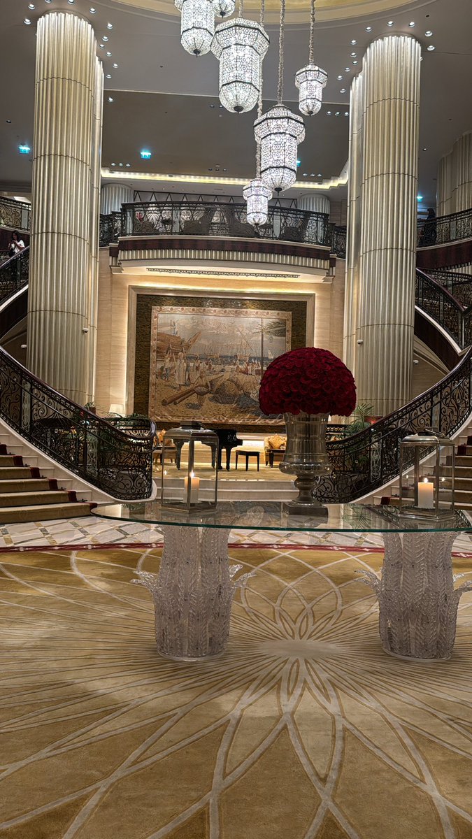 وجودك  .. أحن شي بحياتي🤍