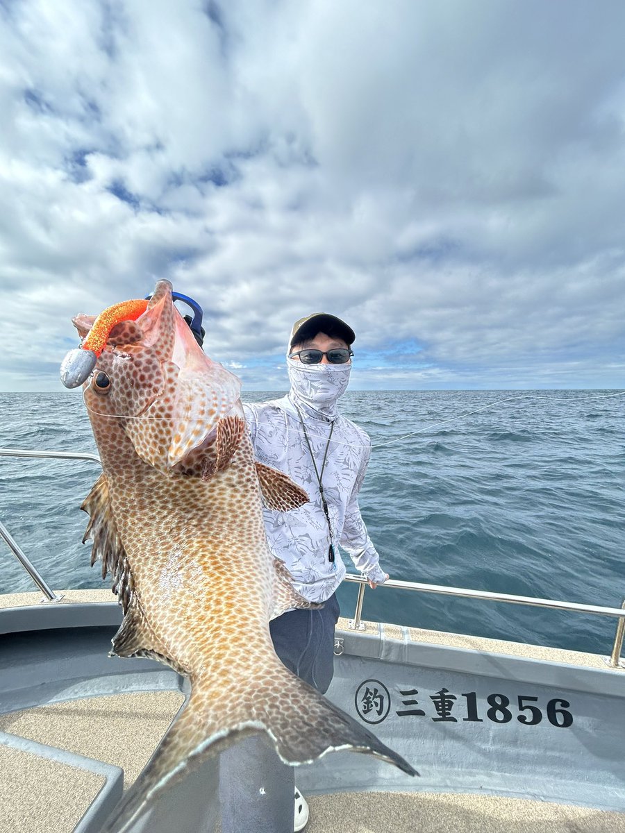 BottomKanta's tweet photo. イカにロックに青物に✨

本命ヒラスズキも秋に移行🍂

各魚種数釣りが楽しい季節でご予約もたくさん頂きありがとうございます😊

直近週末ご予約は最短で11/17となっております。

今年のご予約も週末は優先的に埋まってきておりますのでヒラスズキ便共にお早めのご予約是非是非お待ちしております✨ https://t.co/UzRzVHkfjb