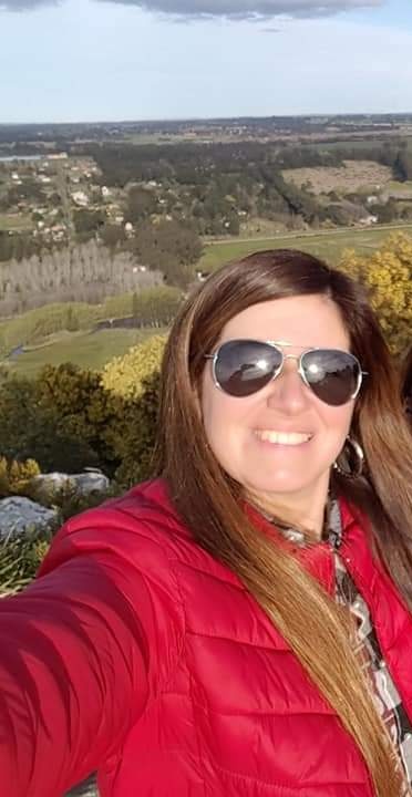 Che me parece a mí o la amiga de Pampita es MUY parecida a mí??