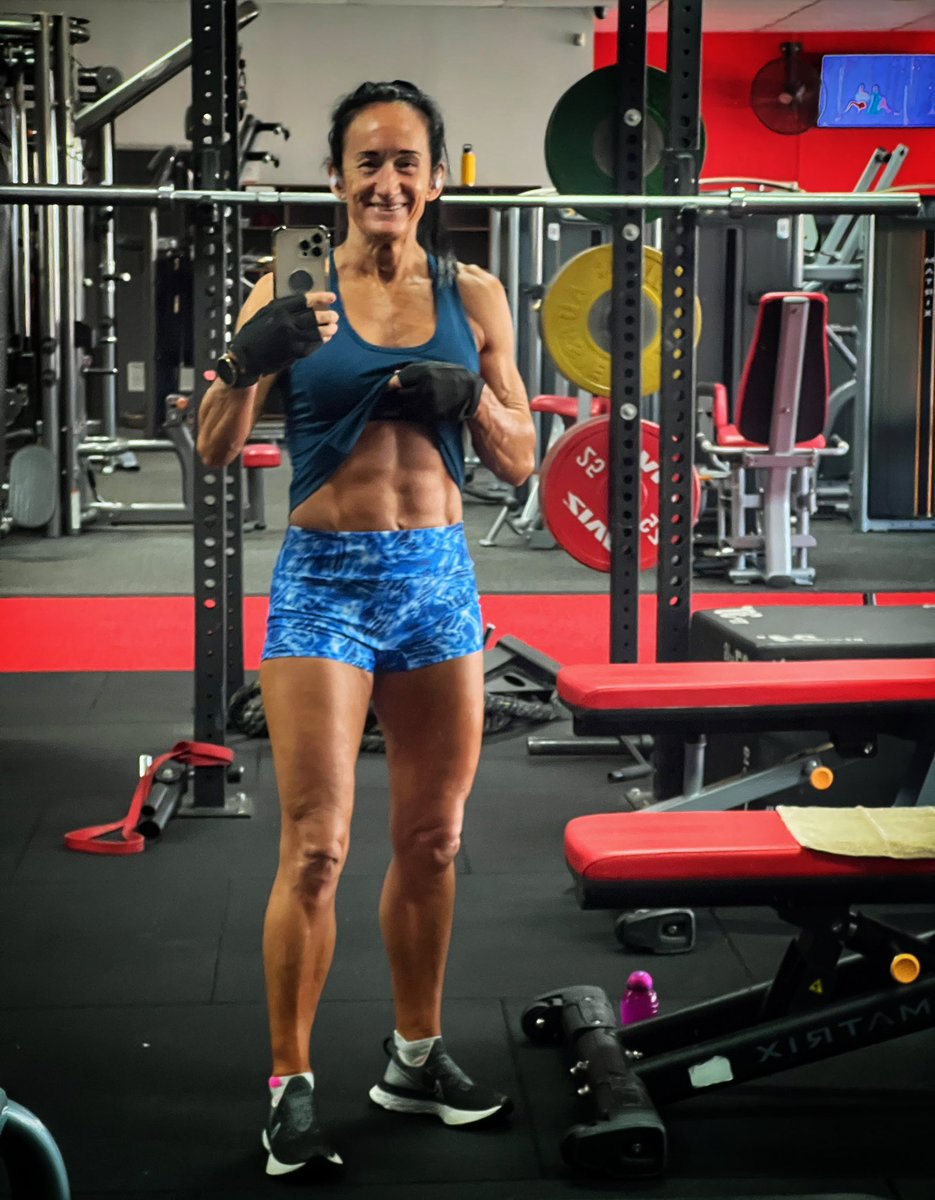 GEOwellsite's tweet photo. @leadlagreport Threshold Running for fat loss and weight training -  standing heavy weight exercises…and push ups and pull ups…once you get them it’s easy to maintain 🏃🏽‍♂️‍➡️ #neverstoptraining https://t.co/QVZH9jv9Ra