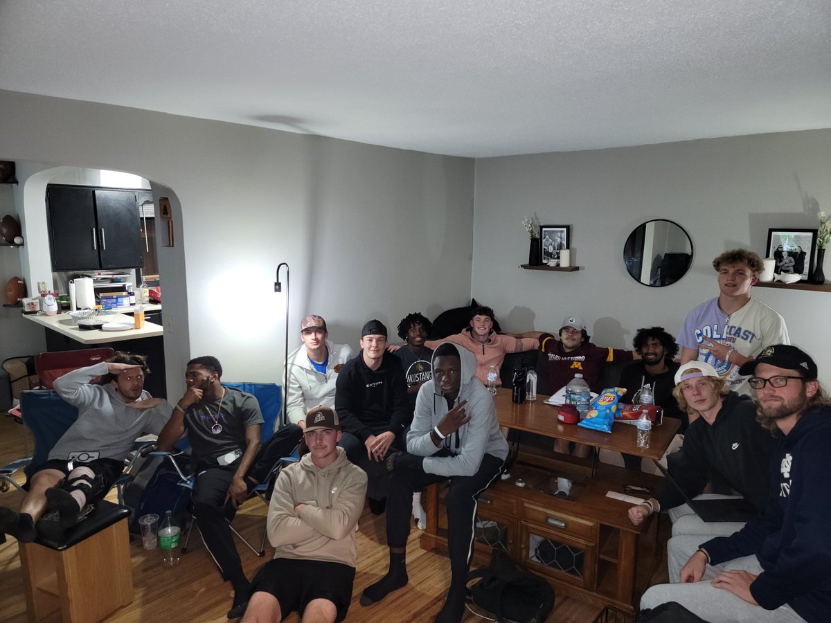 Sunday night football and food! #LETSRIDE