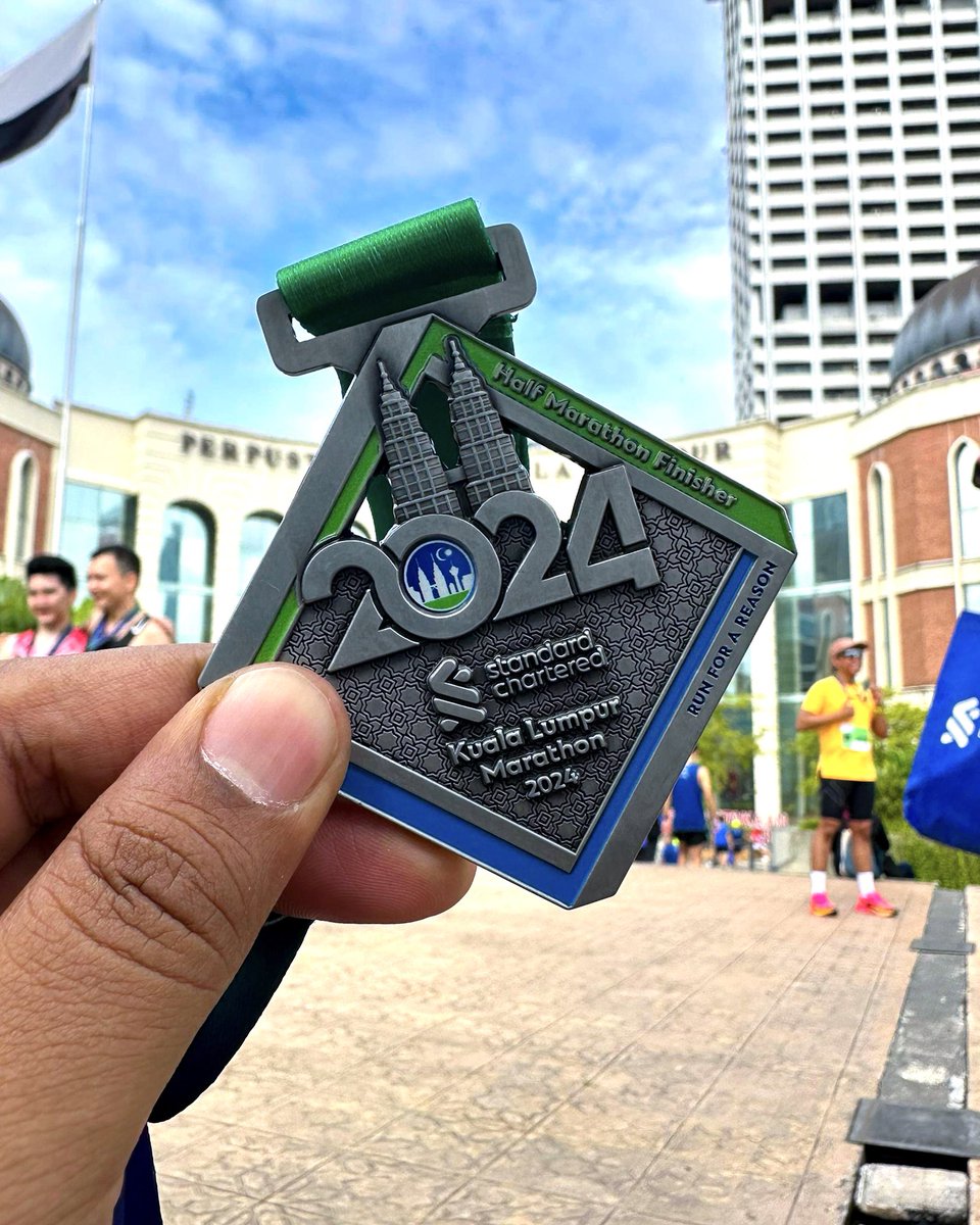 hxlmbalo's tweet photo. Done HM🏃♂️ for #KLSCM2024 for the 2nd time.
Able to finish before COT although haven’t train for the past one month. The satisfaction towards the finish line is totally overwhelming.
Kudos to all!🤘
#HalfMarathon
#KLMarathon
#MLLC https://t.co/T8zntMR61G