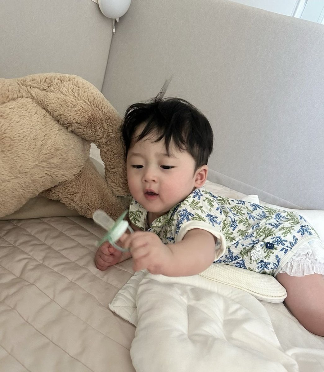 ㅤ

Selamat pagi🤍

ㅤ