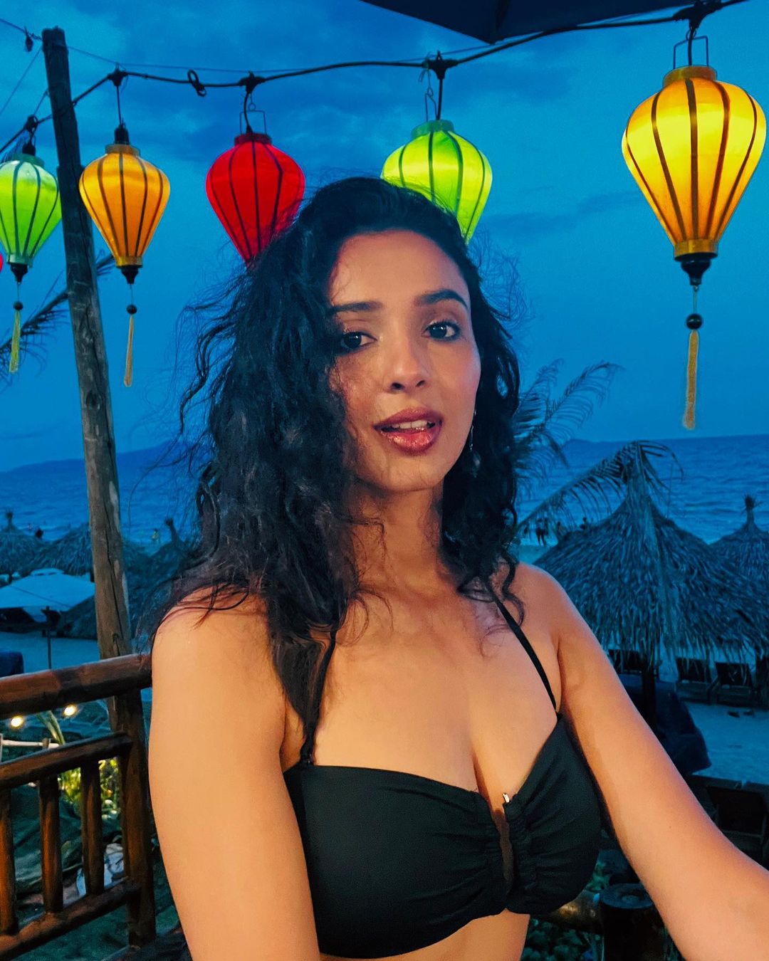 GZQSKhVaAAAzTi8?format=jpg&name=large