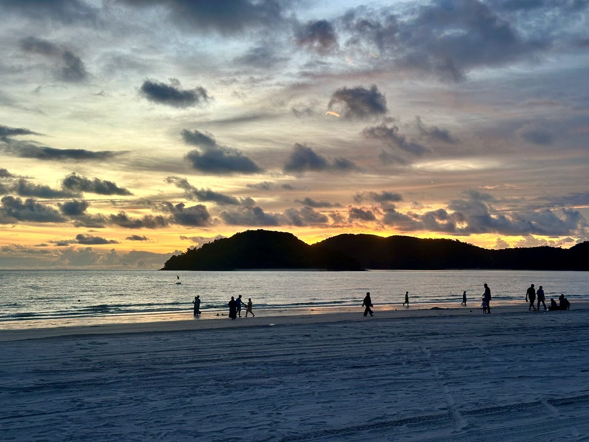 Taking time out to do a system reboot 😉⭐️🫶  11/10 - would recommend!