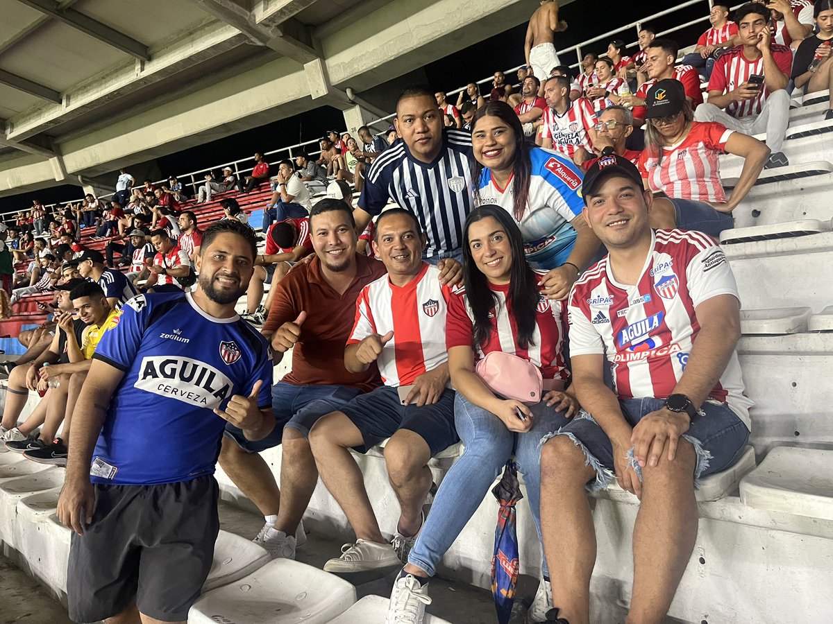 ShiCaro's tweet image. A los 8 con toda y la porquería de arbitraje que tuvimos

Y con gol hasta de manco perez

Esto es junior😮‍💨🤣

#latribujuniorista firme♥️ @insolado