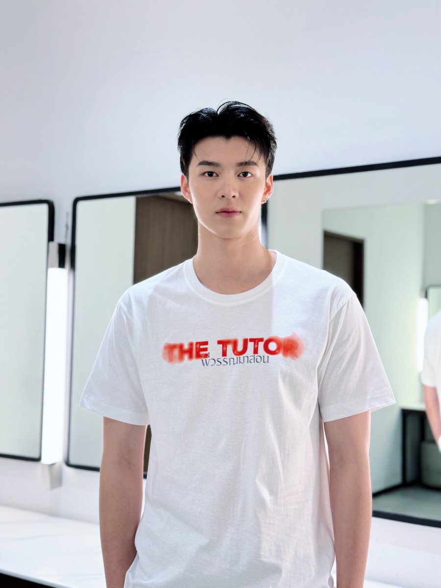 มีน นิชคุณจากพิธีบวงสรวงหนังเรื่อง พี่วรรณมาสอน
มารอติดตามหนังเรื่องนี้กันน้าาา ~ 🤍🙌🏻

#บวงสรวงพี่วรรณมาสอน
#Meennicha8 #MchoiceArtist