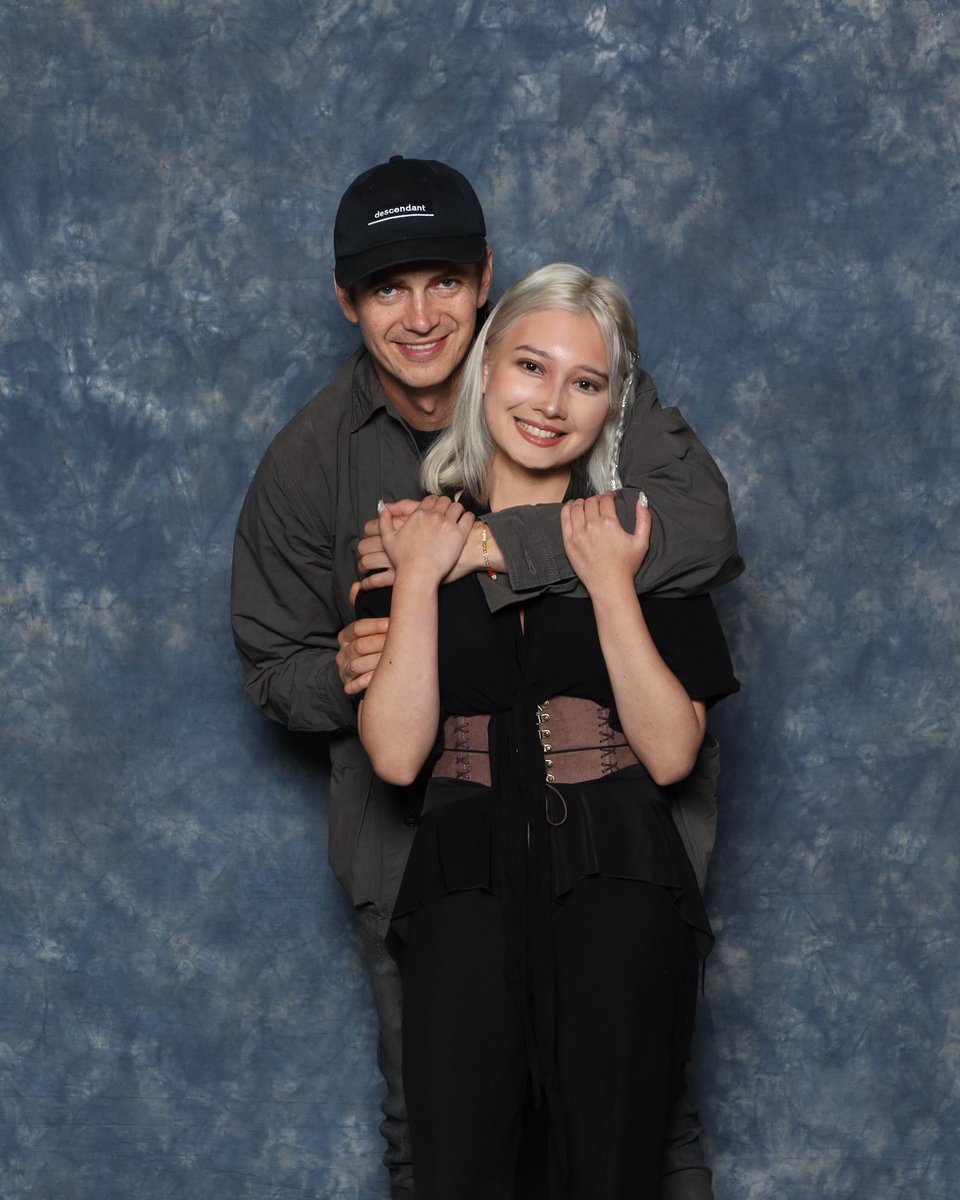 biancvmali's tweet image. so this is what it feels like to be padme 🥹🤍🫣

(hayden christensen called me “perfect”) im sobbing

#AnakinSkywalker #ComicConLA