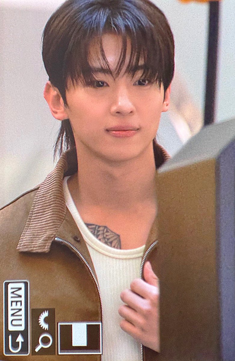 241007 머리 많이 자랐으어🙂‍↕️

#덱스 #DEX #김진영