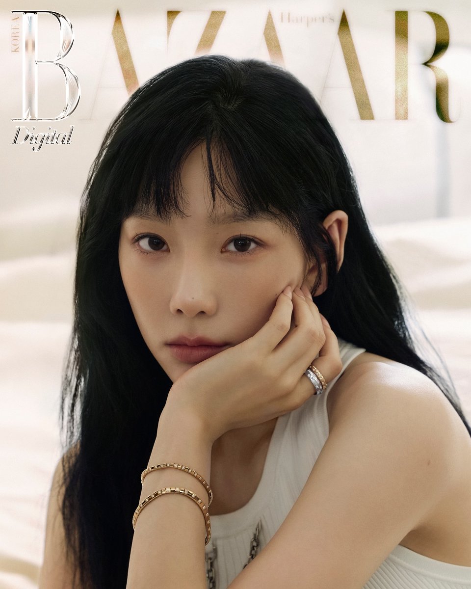 309KTYSS's tweet photo. Taeyeon x Louis Vuitton 🤍

Harpers Bazaar Korea November 2024 Digital Cover ❤️‍🔥

#태연 @TAEYEONsmtown 
#LouisVuitton #루이비통 https://t.co/eh48npJ6fy