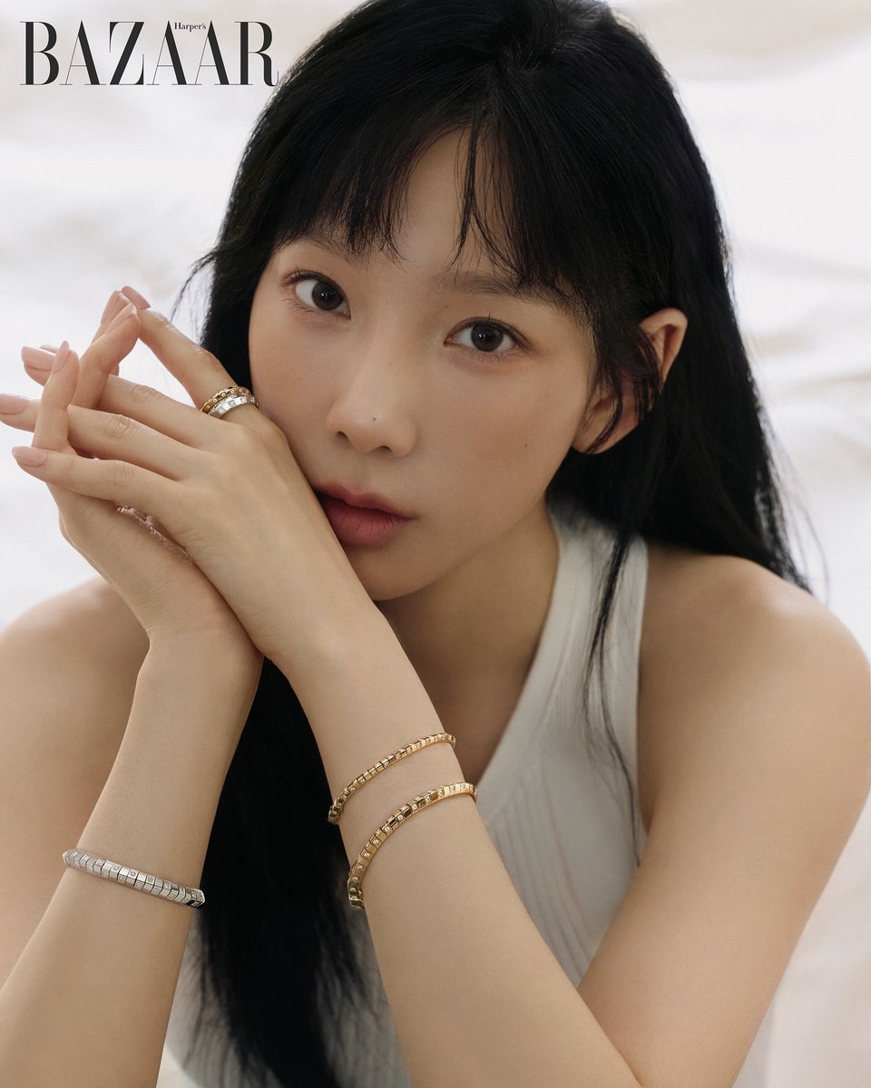 309KTYSS's tweet photo. Taeyeon x Louis Vuitton 🤍

Harpers Bazaar Korea November 2024 Digital Cover ❤️‍🔥

#태연 @TAEYEONsmtown 
#LouisVuitton #루이비통 https://t.co/eh48npJ6fy