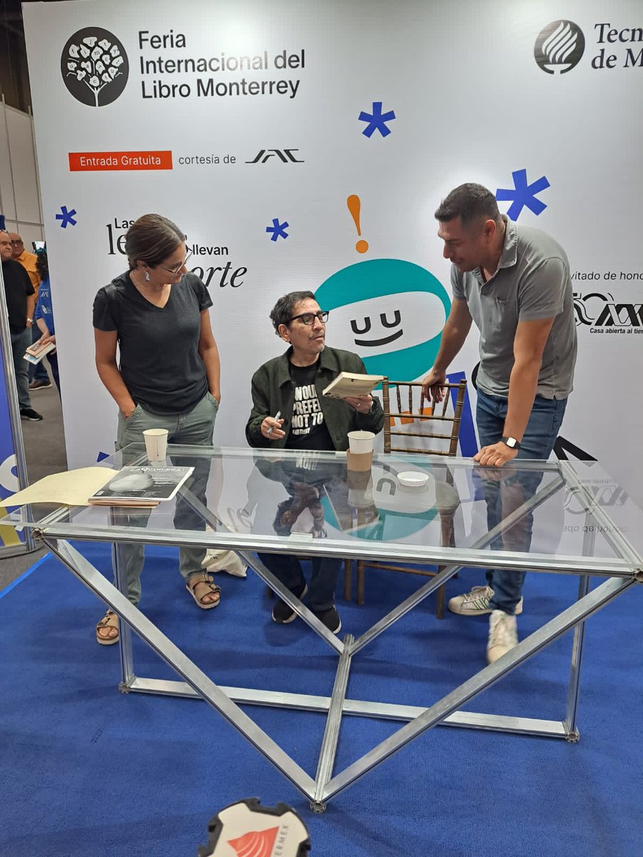 Charla amena con los Moneros en la presentación del Libro "Memorias del Neolineralismo"  <a href="/monerohernandez/">Hernández</a> <a href="/monerorape/">Monero Rapé ✍🏼</a> <a href="/fabriziomejia/">fabriziomejía</a> 
<a href="/addcuri/">Adriana Cuellar Rio</a> gusto en tenerlos en Mty.