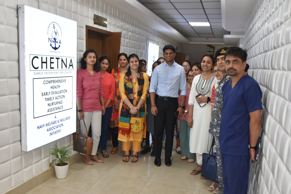 NWWA_INDIANNAVY's tweet photo. On 4 Oct 24, under the aegis of #NWWA(NR),a workshop led by Mr. Akshay Ridlan,the founder of #projectchetna.in was hosted by EIC &amp; Sankalp.He engaged with parents, teachers &amp; therapists  &amp; shared insights on QR code pendants to help reunite missing children. #AnchoringLives https://t.co/P10fape5ut