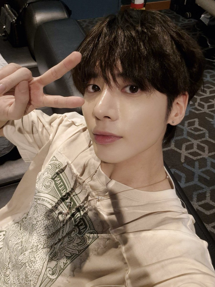 Here's a little selfie to brighten your day! Think of it as a tiny lucky charm you can carry around in your pocket or look at whenever you need a smile. It's like a little dose of sunshine to keep your spirits up.