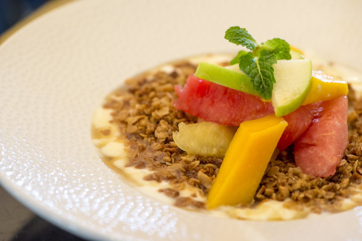 “Start your morning right with our delicious pancakes topped with fresh fruits, or go for a wholesome bowl of muesli packed with nutrients! Whether you’re craving something sweet or something healthy, we’ve got the perfect breakfast for you. Treat yourself today!”
#cafesserie