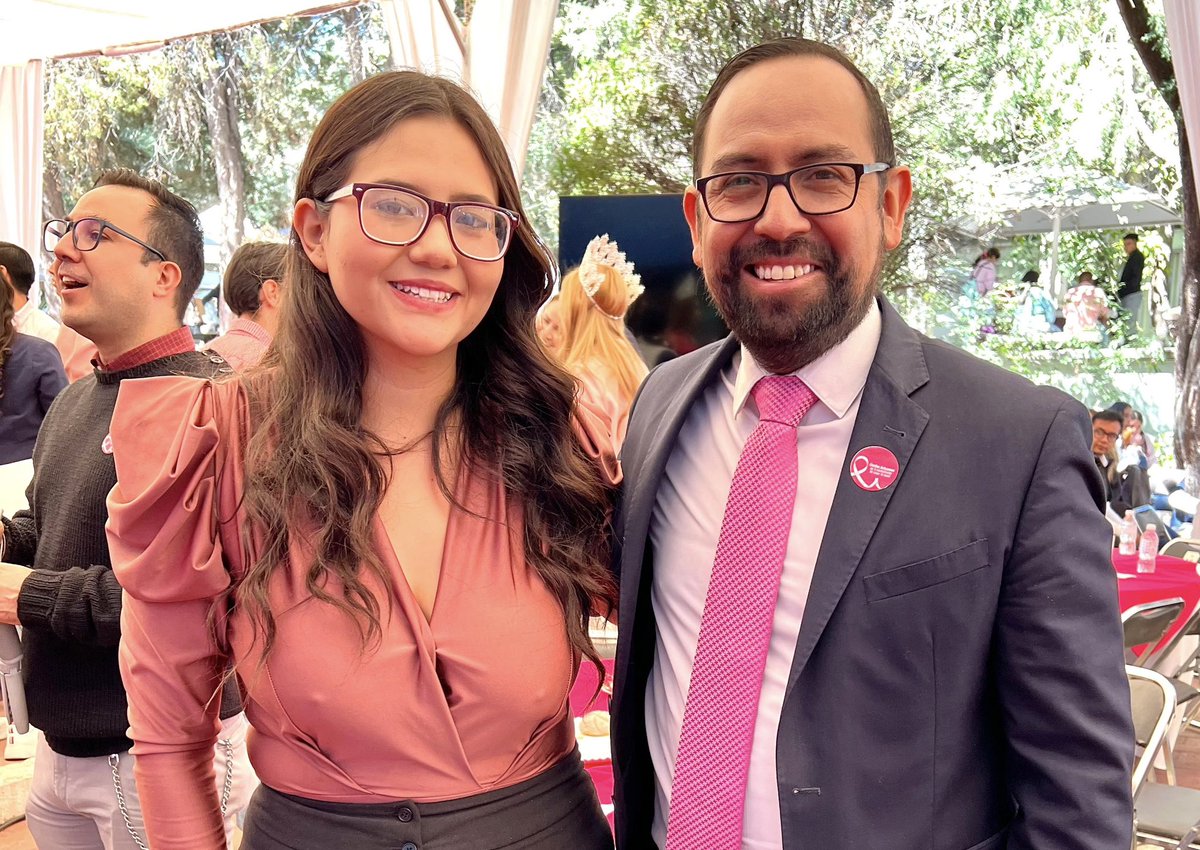 Ricardo, ha trabajado por las universitarias y mujeres en situación vulnerable de nuestro estado, de la mano de servidora es por eso que respaldo su liderazgo, donando pañales, insumos menstruales, alimento para bebés, kits de higiene y apoyando nuestras campañas y proyectos.