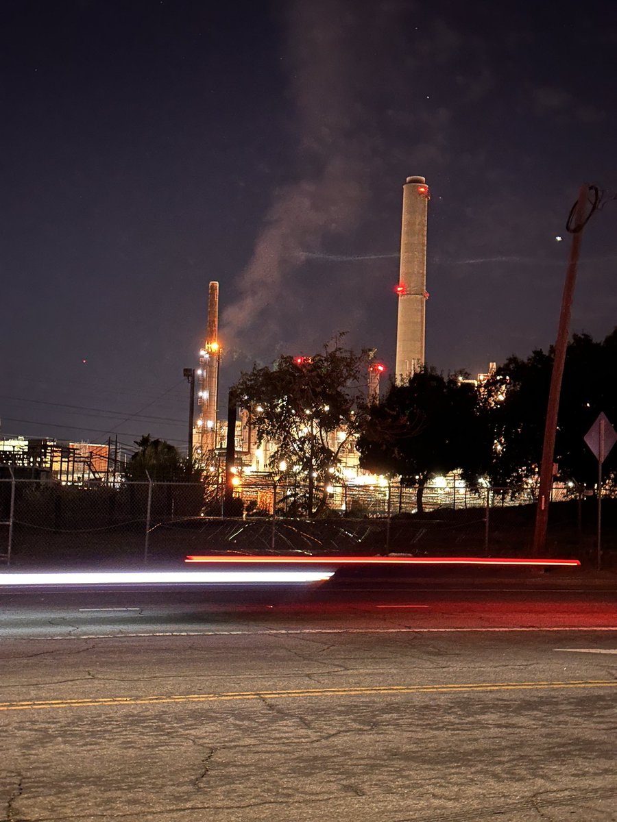 danielreyesTSS's tweet photo. Idk what this mako reactor looking thing is but I find myself coming back to just look at it lol. https://t.co/XIFt2MgzH1