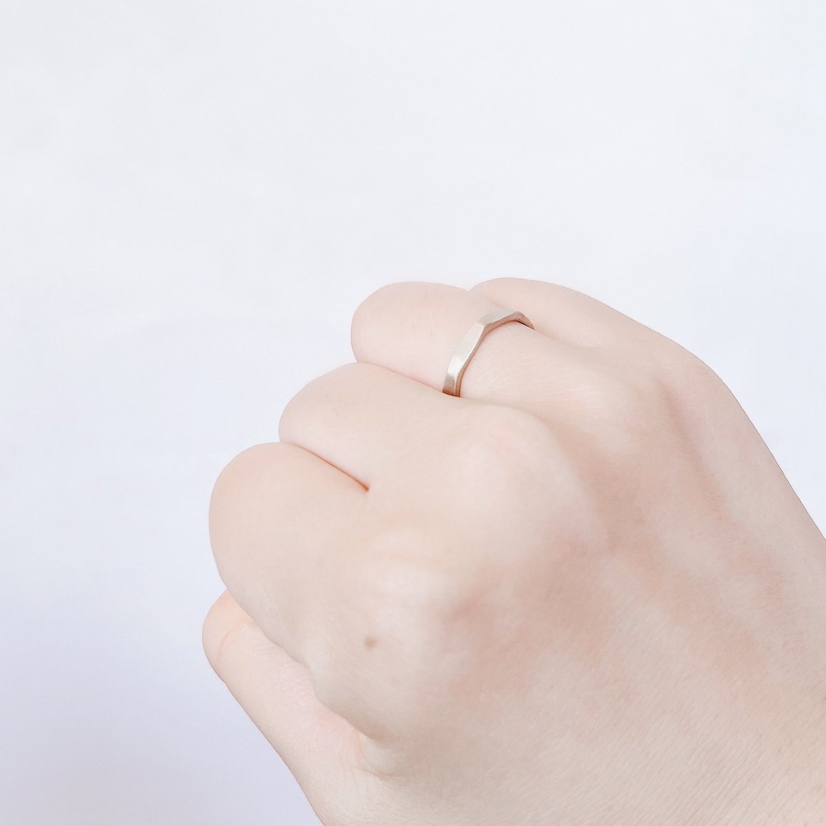 o6x2o's tweet photo. 指輪作ったー!💍
サイズ測ってもらって作るやつはやっぱ付け心地がいい🥹感動✨
#glanta https://t.co/6UVpGPMdPB