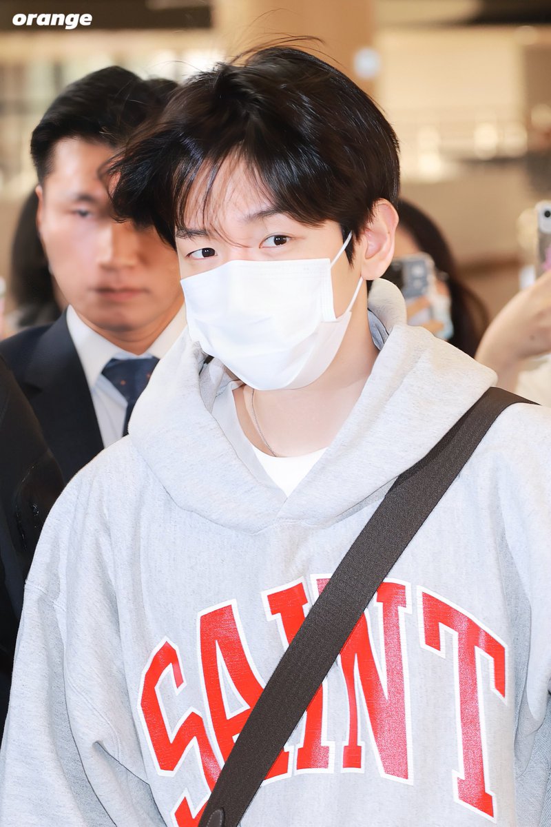 241005   GMP   출국 

멍멍이🐶

#백현 #BAEKHYUN #ベッキョン 
<a href="/B_hundred_Hyun/">Baekhyun_EXO</a> <a href="/BAEKHYUN_INB100/">BAEKHYUN_official</a>