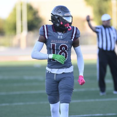 JevonWalker05's tweet photo. Been dat ! 1-5 tape check me out https://t.co/RxhaTbxobA
#NewProfilePic
@CoachPJehlicka @squatdiesel
@CoachJohnsonOC1 
 @AJ1Harris 
@Lliott_Curry 
@OGMacDC https://t.co/J7EaNoMzeR