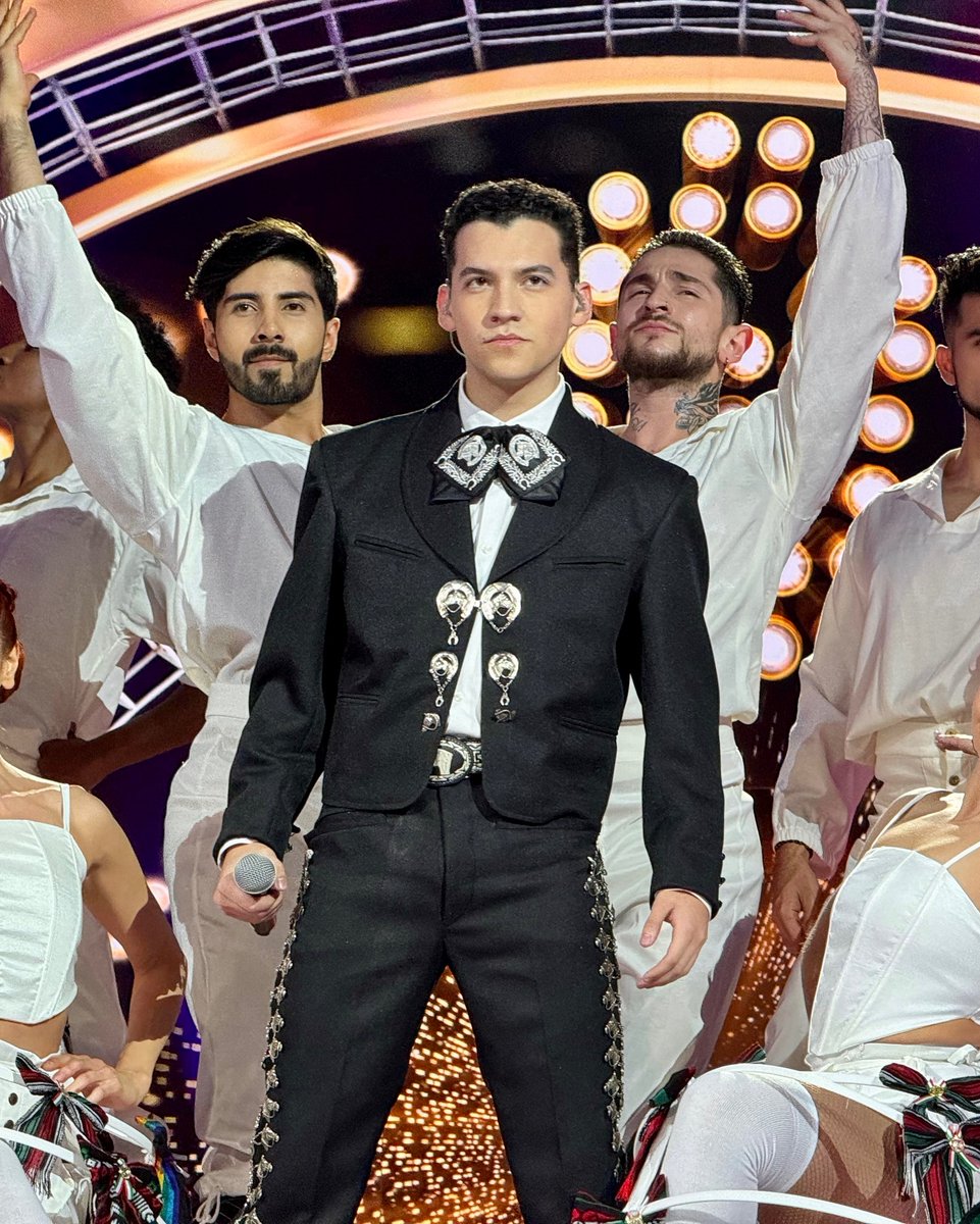 SusiLopMer's tweet photo. Esoooo @mgiron_of  Mariooo 👏👏👏👏👏👏👏🐯🐯🐯 #LaAcademia https://t.co/vjVSjFjrak