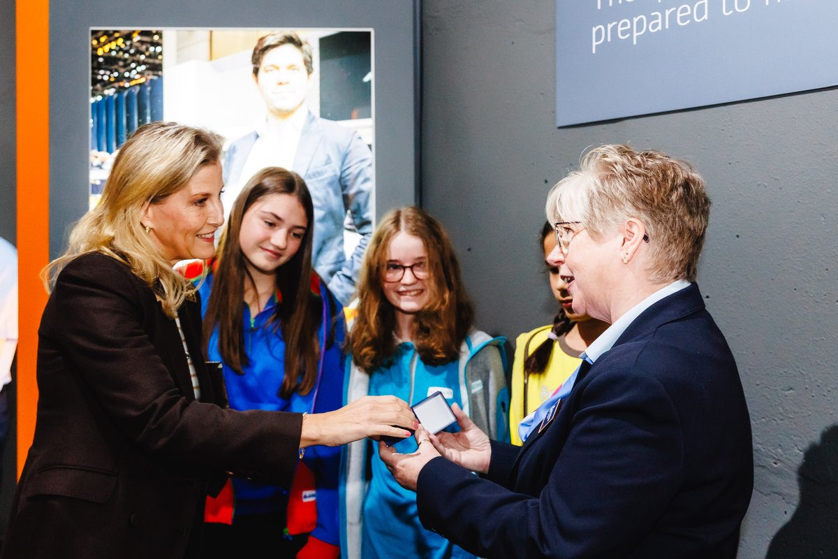Her Royal Highness was presented with a Patron badge by young members and @Chief_Guide Tracy Foster. Brownie Amelia said: 'Today was amazing. I was really lucky to meet our Patron, HRH The Duchess of Edinburgh. She was very nice and spoke to us about the astronaut and space.' ✨