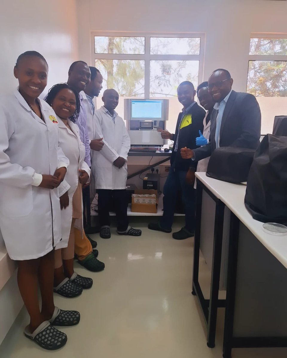 CRID_MKU's tweet photo. @CRID_MKU has installed a groundbreaking DNA sequencer illumina nextseq 1000 by @NextSeq in it's state of the art Centre for Malaria Elimination research lab (gitakalab). This transformative milestone will propel genomics research in infectious diseases and cancer. https://t.co/077iZBwVoq