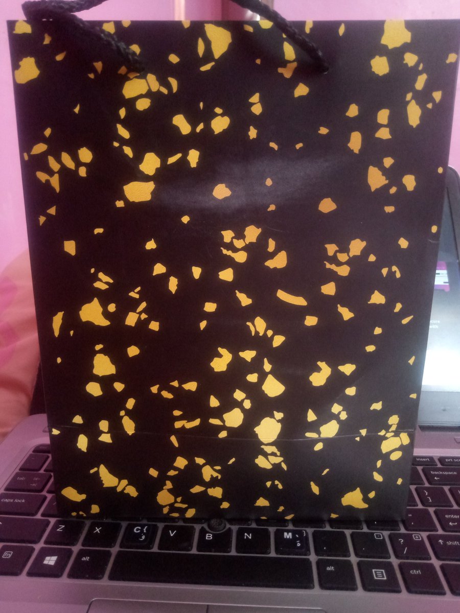 blackie_360's tweet image. Nishapata bag ya next valentine 😅 thanks @renderconke  

#RenderconKE2024 #ReactDevsKE