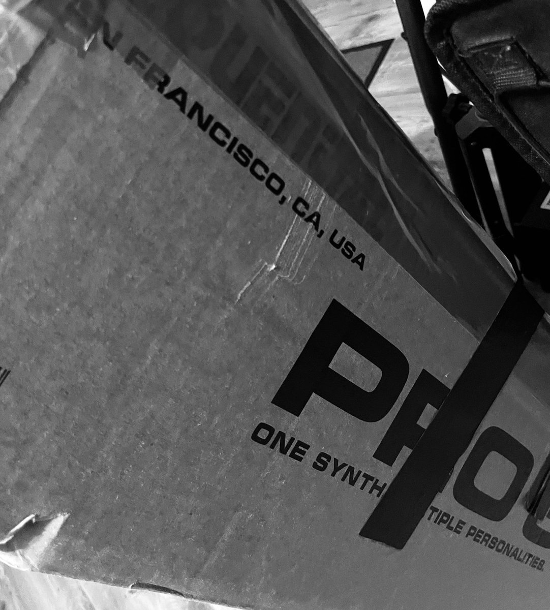 JeromeL_Music's tweet image. Un nouveau joujou analogique c’est invité  !!! #synth #sequential