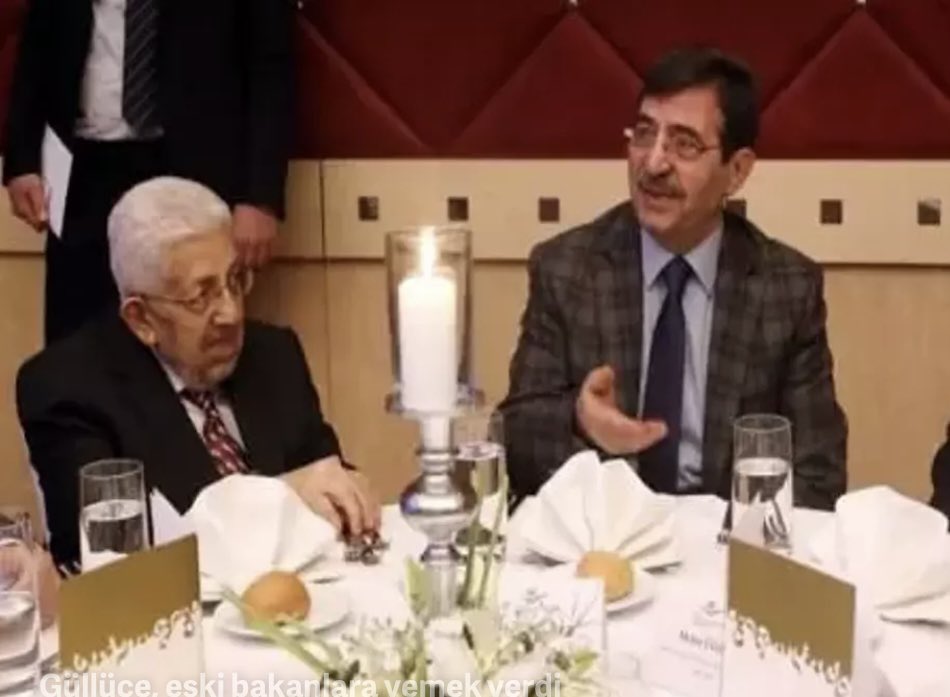 Milli Görüş Hareketi'nin öncülerinden, ülkemize ve milletimize hizmet için ömrünü adamış, değerli büyüğümüz, Recai Kutan ağabey dar’ı bekaya göçtü.

Allah cc’dan ağabeyimize rahmet, ailesine ve tüm sevenlerine sabır diliyorum.

Mekânı cennet, makamı ali olsun.