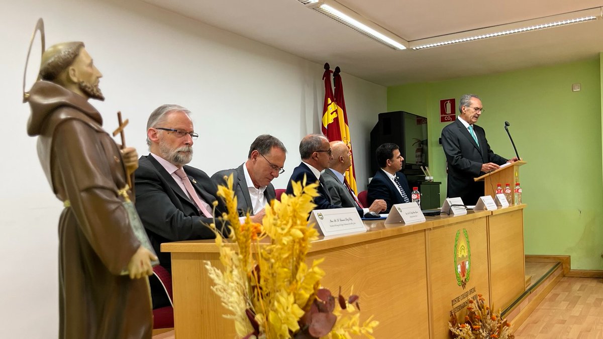 👏🏼 NUESTRO DIRECTOR GENERAL, NOMBRADO COLEGIADO DE HONOR DEL ILUSTRE COLEGIO DE VETERINARIOS DE ZAMORA