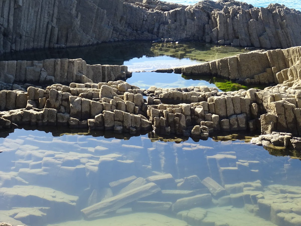 🏞️Conservando el pasado para asegurar el futuro" por el Día Internacional de la Geodiversidad . Disyunciones columnares en Punta Baja. Geoparque Mundial Unesco CABO DE GATA - NÍJAR.
#GeodiversityDay <a href="/UNESCO_es/">UNESCO en español 🏛️#Educación #Ciencia #Cultura</a>
