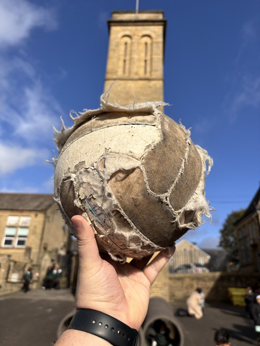 AlwaysComputing's tweet image. Have you even seen a finer example of a playground football?! ⚽️