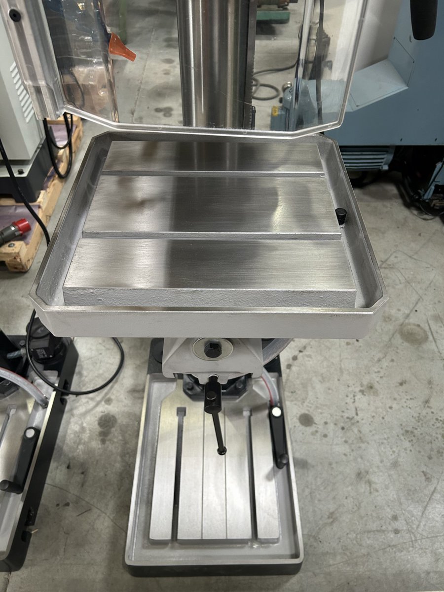 📢 𝐕𝐄𝐍𝐓𝐄 𝟑 𝐏𝐄𝐑𝐂𝐄𝐔𝐒𝐄𝐒 𝐀 𝐂𝐎𝐋𝐎𝐍𝐍𝐄 𝐈𝐁𝐀𝐑𝐌𝐈𝐀 Type SZ-34 - dpt 59 📍

➕ Table tournante réversible avec étau (MGM)

#vente #perceuseacolonne #ibarmia #dmo #mecanique